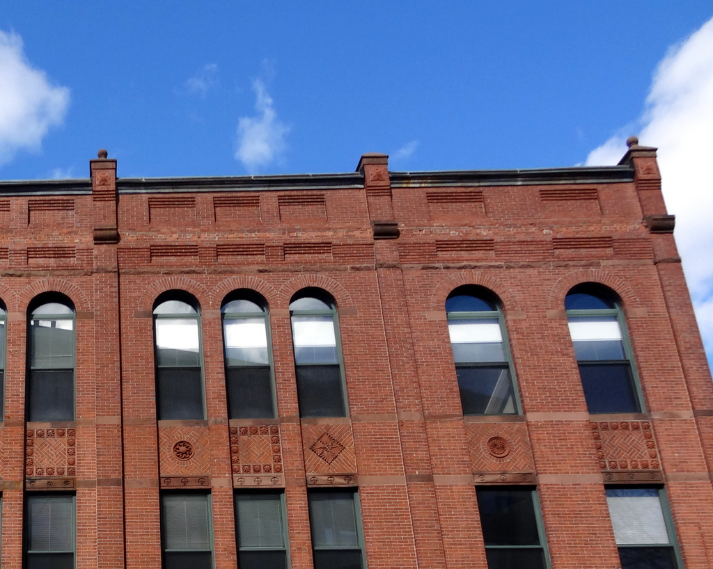 Clifford, Black Building